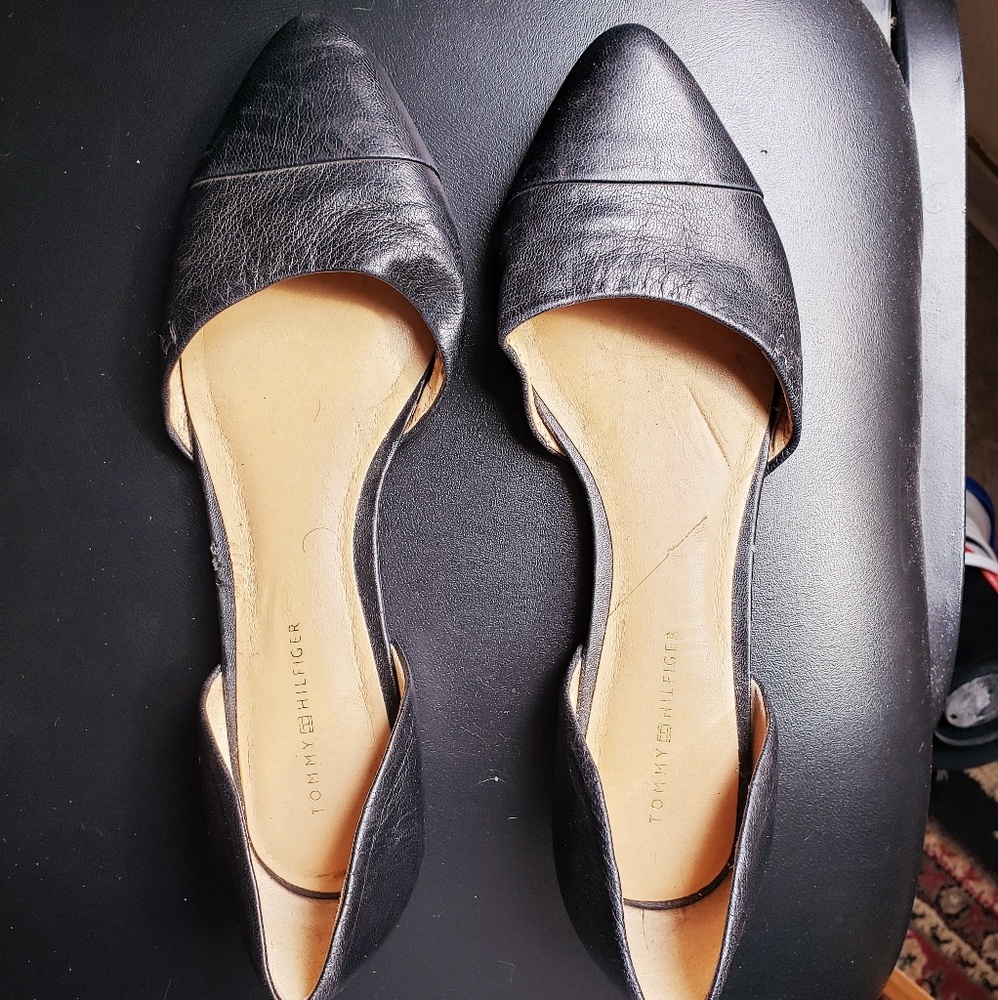 Tommy Hilfiger // flats